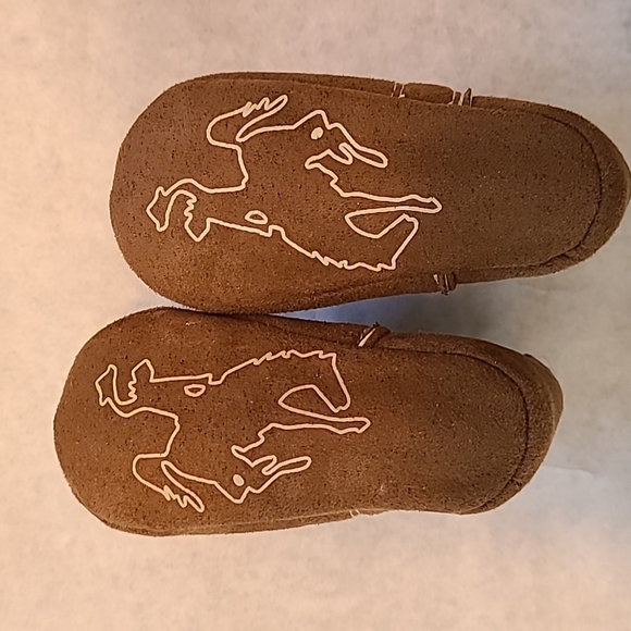 Camo soft sole slip on boots - Picture 4 of 5